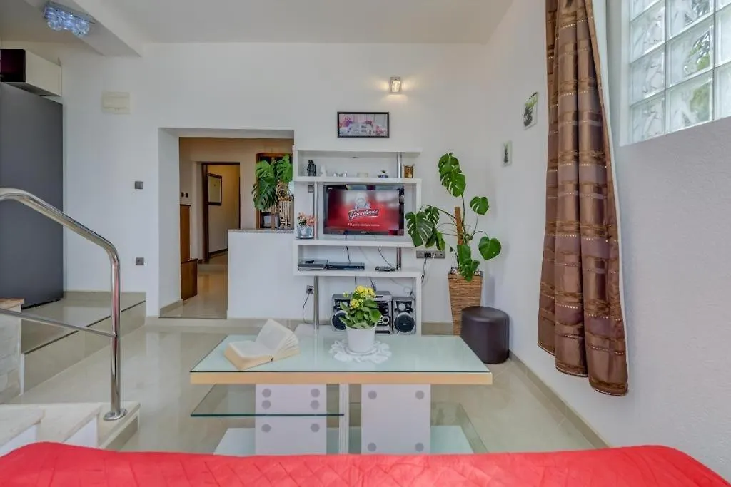 Apartment In Arbanija With Sea View, Terrace, Air Conditioning, Wifi 5138-2 Trogir