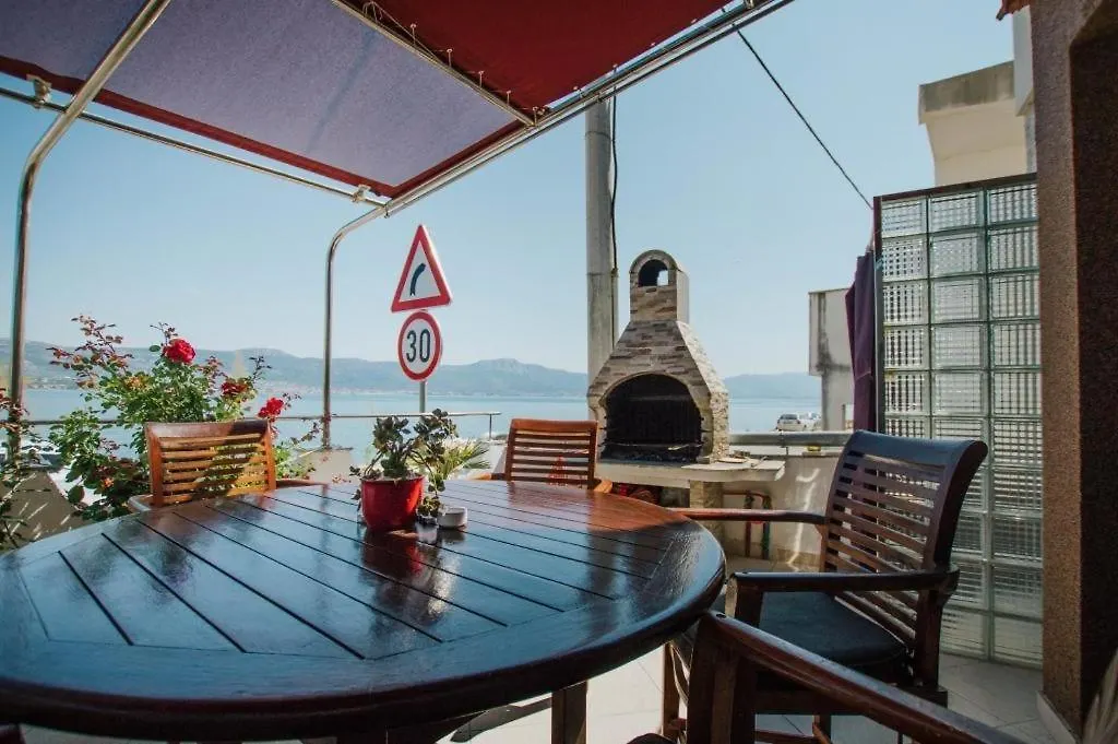 Apartment In Arbanija With Sea View, Terrace, Air Conditioning, Wifi 5138-2 Trogir