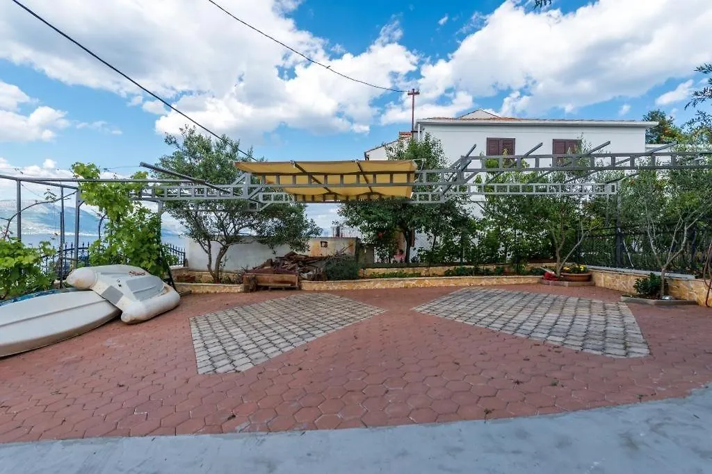 Apartment In Arbanija With Sea View, Terrace, Air Conditioning, Wifi 5138-2 Trogir 0*,