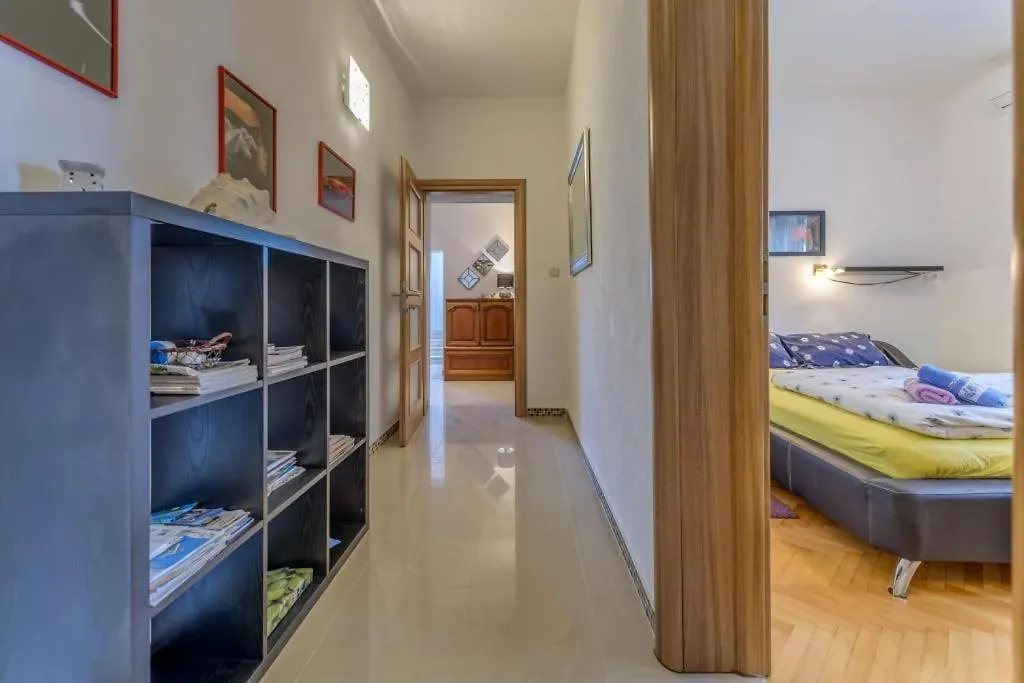 Apartment In Arbanija With Sea View, Terrace, Air Conditioning, Wifi 5138-2 Trogir