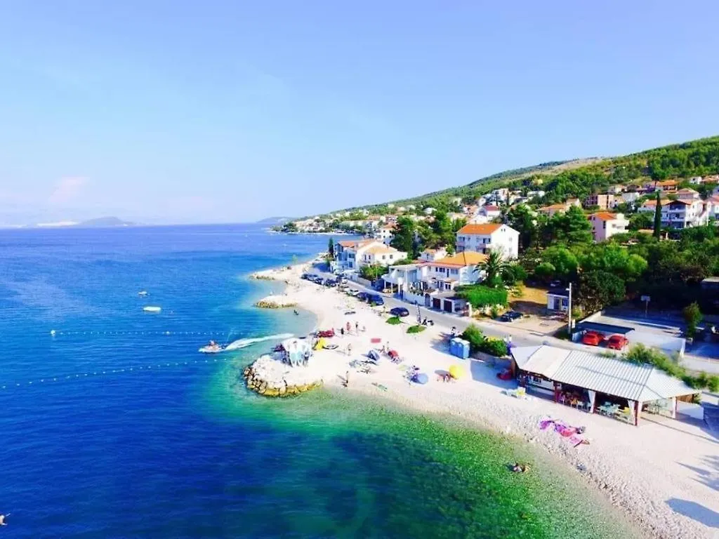 Apartment In Arbanija With Sea View, Terrace, Air Conditioning, Wifi 5138-2 Trogir